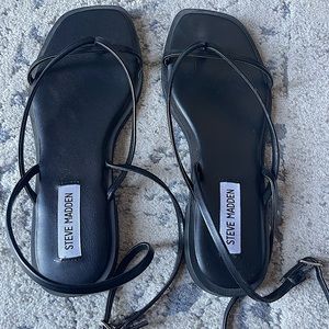Steve Madden size 7.5 agree sandals